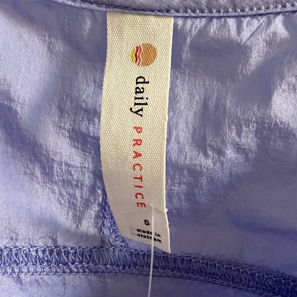 Daily Practice Anthropologie lilac pullover active top nylon oversized Small NWT - Picture 9 of 11